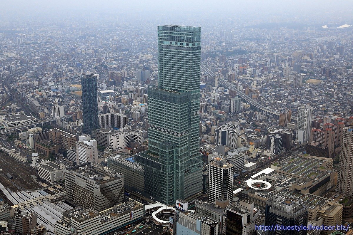 El edificio más alto de Japón con diseño del argentino César Pelli