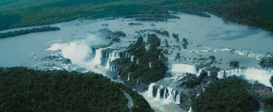 Las Cataratas de Iguazú forman una parte importante de la trama