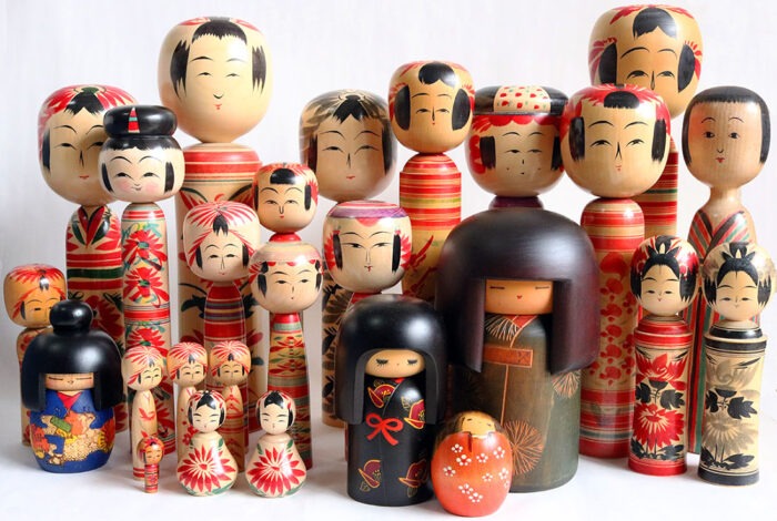 muñecas Kokeshi